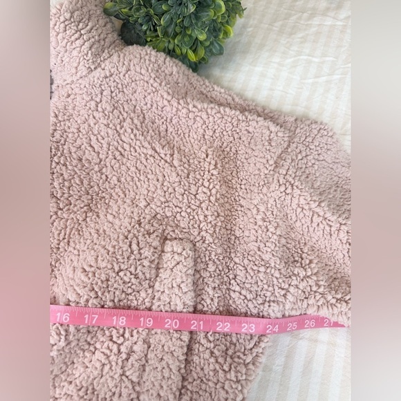 Urban Outfitters Willow Fuzzy Pink Drawstring Teddy Jacket Size Small - Picture 6 of 12